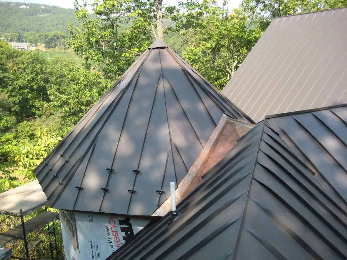 Professional Shingle Replacement & Repair by Craftsman Roofing in North Hills
